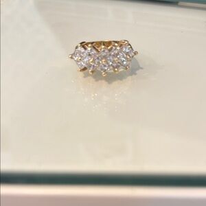 Elegant Gold Diamond Ring